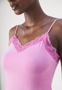 Hunkemöller SET - Pyjama - pink