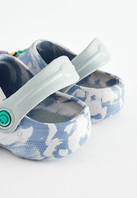 Next REGULAR FIT - Dřeváky - grey marble smile