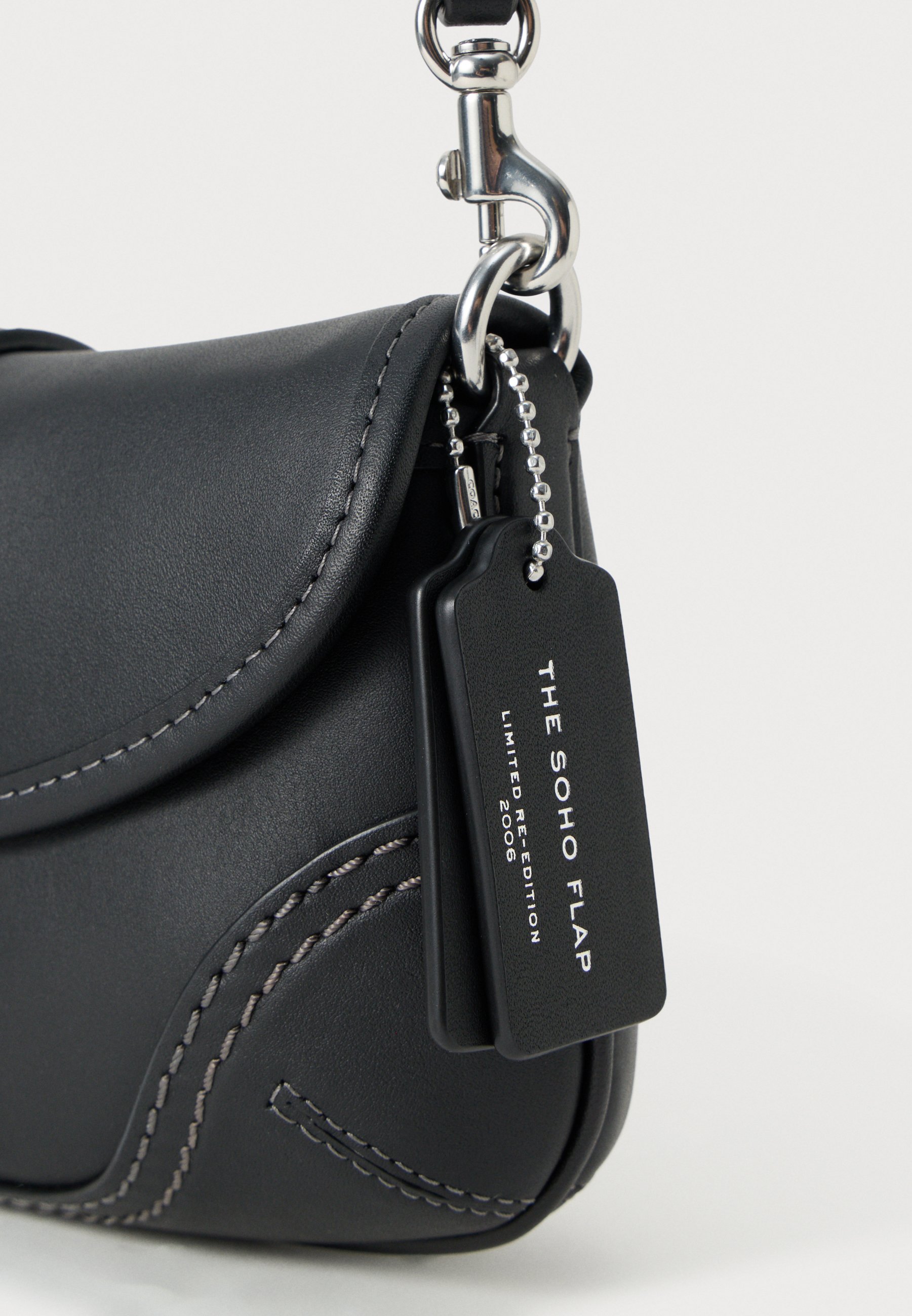 COACH SOHO BAG 25 - Cross body bag - black - Zalando.co.uk