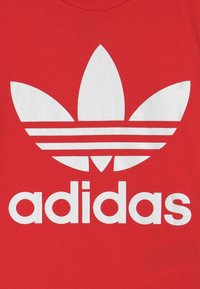 adidas Originals TREFOIL TEE - T-shirt print - vivid red/white