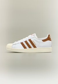 Δεν επιλέχθηκε, footwear white/dusky bronze/core white
