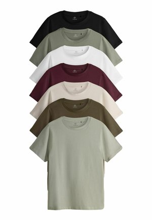 Kollektion von sieben T-Shirts mit kurzen Ärmeln in verschiedenen Farben: Schwarz, Olivgrün, Weiß, Burgunderrot, Beige, dunkeloliv und hellgrün.