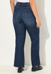Ulla Popken STRETCH - Džíny Bootcut - rinsed wash