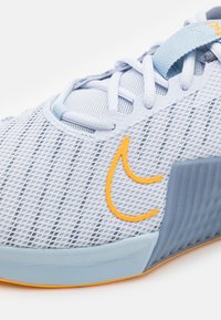 Nike Performance METCON 9 - Tréningová obuv - blue/yellow