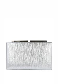 Bolso clutch rectangular plateado con acabado texturizado, que presenta un cierre superior liso. Diseño compacto con detalles metálicos.