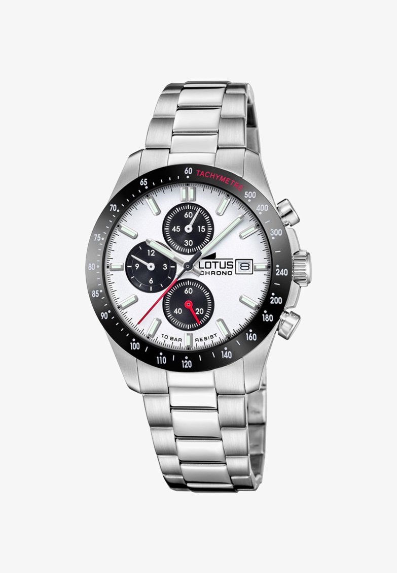 Kronografur i rostfritt stål med vit urtavla, svarta sub-dials, tachymetrisk bezel och silverfärgad länkarmband. Röda accenter på urtavlan.