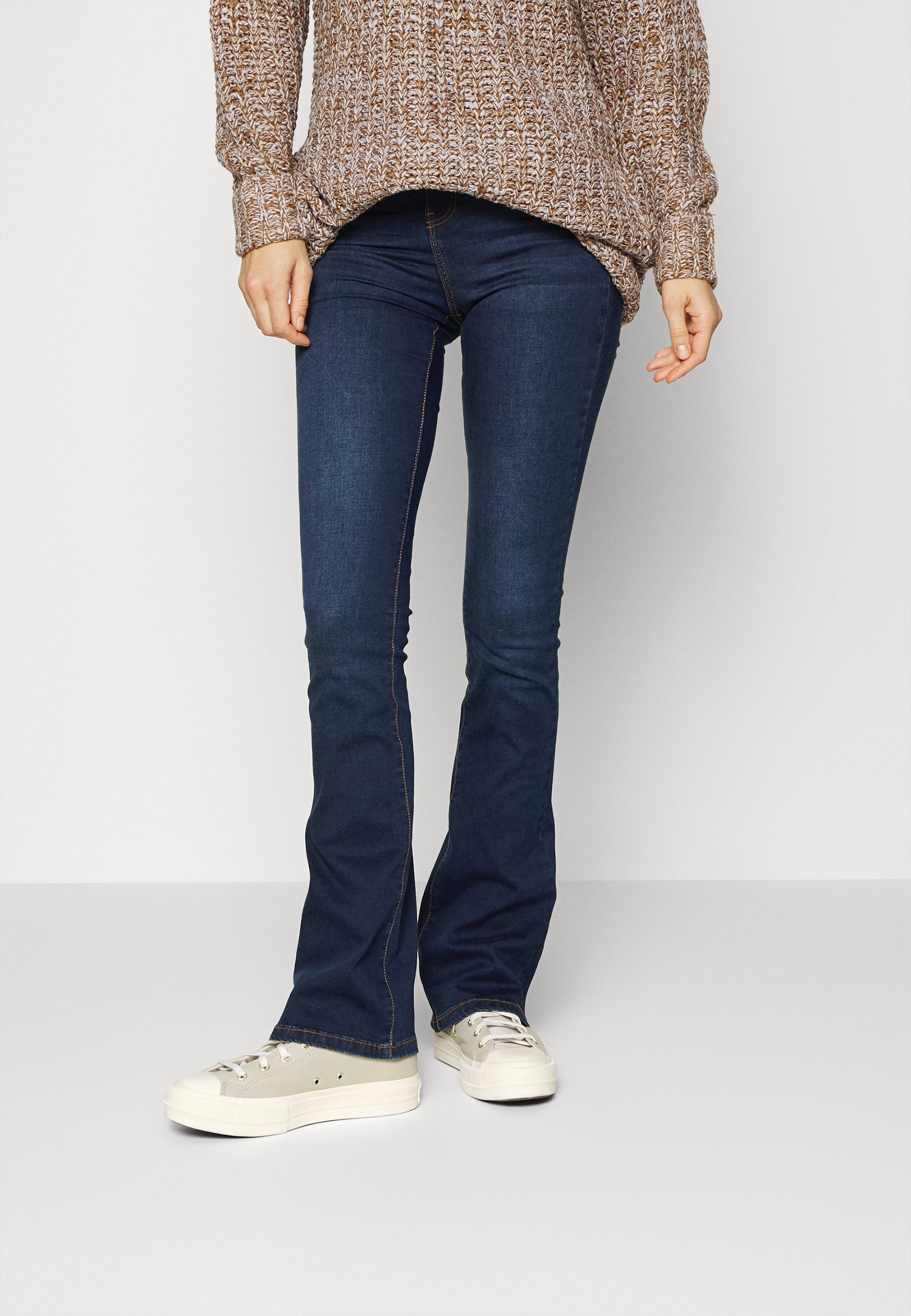 Noisy May Tall NMSALLIE - Jeans bootcut - dark blue denim/blu scuro -  Zalando.it