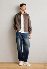 Lindbergh SUPERFLEX OVER - Casaco de verão - khaki