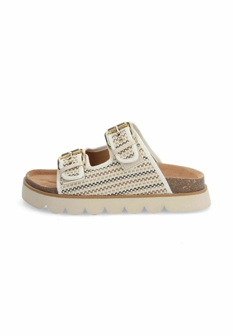 Open-toe slip-on sandaal met een gevlochten beige bovenkant, dubbele gespsluitingen, lichte kurken tussenzool en een gestructureerde witte rubberen buitenzool.