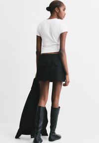 PULL&BEAR Fustă în formă de A - black