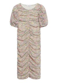 Robe midi florale en rose clair et jaune, featuring des détails froncés et de courtes manches bouffantes. Tissu doux et texturé avec un petit motif floral.