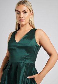 Yours Clothing Juhlamekko - emerald