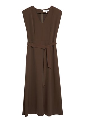 Ärmelloses braunes Midikleid mit V-Ausschnitt, Taillengürtel und Reißverschluss auf der Rückseite, aus glattem Stoff gefertigt.