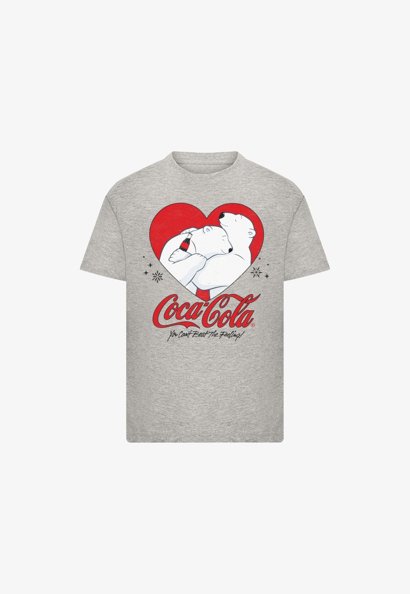 Graues Baumwoll-T-Shirt mit einem roten Herzdesign, das zwei Eisbären und eine Coca-Cola-Flasche zeigt. Darunter steht der Text: "Du kannst das Gefühl nicht schlagen!"