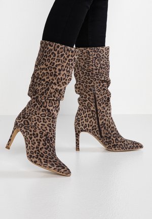 Bottes à talons hauts - brown