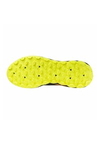 Semelle de chaussure jaune vif avec des crampons angulaires et de petits détails triangulaires noirs pour une adhérence améliorée sur les surfaces rugueuses.