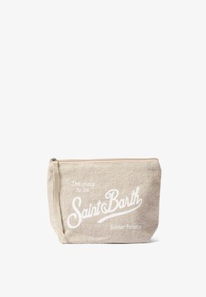 Borsa in tessuto beige con cerniera e tracolla, con testo bianco che recita "The place to be Saint Barth Summer Paradise."