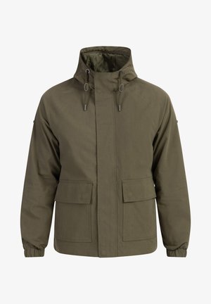 Alyvuogių žalios spalvos striukė, pagaminta iš sklandžios tekstūros audinio, su aukštu coloru, raišteliu reguliuojama kapučių bei dviem priekinių kišenių.