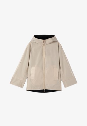 Beżowa kurtka z kapturem, z przednim zamkiem błyskawicznym, dwoma kieszeniami na klapki, długimi rękawami i czarną podszewką wewnętrzną.
