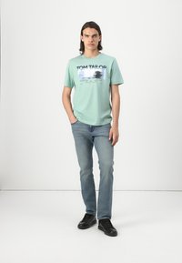 TOM TAILOR Camiseta estampada - dust green