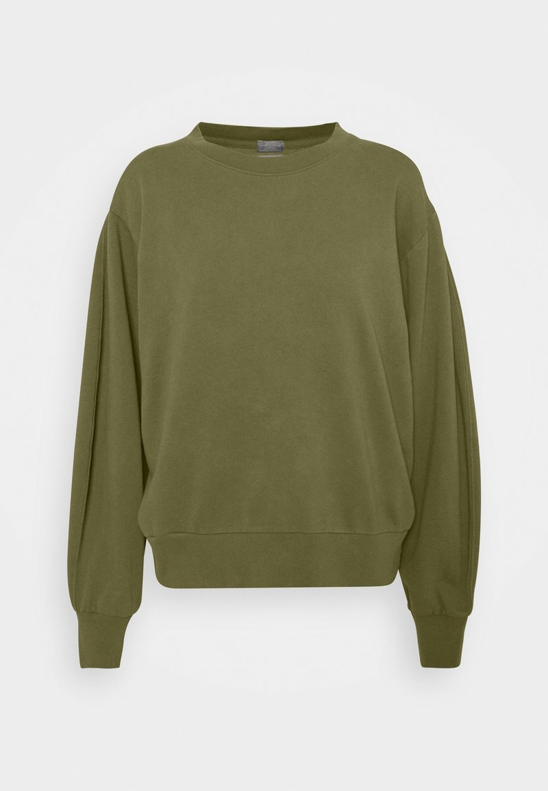 Sudadera de gran tamaño en verde oliva, con cuello redondo, mangas largas, puños acanalados y un material suave de mezcla de algodón. Diseño sencillo.