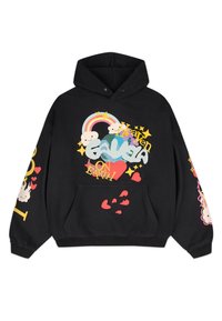 Sudadera negra con un gráfico frontal que presenta texto colorido, nubes, corazones y un arcoíris, además de detalles impresos en las mangas.