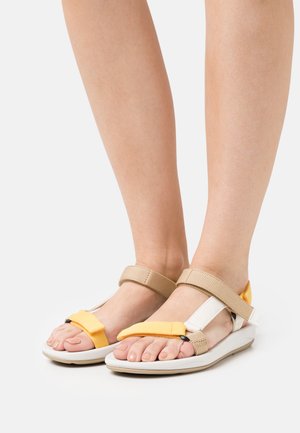 Camper TWS - Páskové sandály  - multicolor