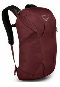 Zaino in tessuto rosso con accenti in rete, design curvo, spallacci neri regolabili e logo Osprey. Dotato di tasche e cerniera per riporre gli oggetti.