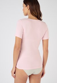Damart FINITION  - Camiseta estampada - rose