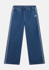 FIREBIRD TRACK JUNIOR UNISEX - Vaqueros rectos - medium vintage denim