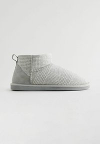 Next REGULAR FIT - CHECKED - Talvesaapad - grey