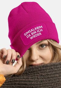 MoonWorks MIT PATCH MIT SPRUCH SIMSALABIM - Beanie - pink