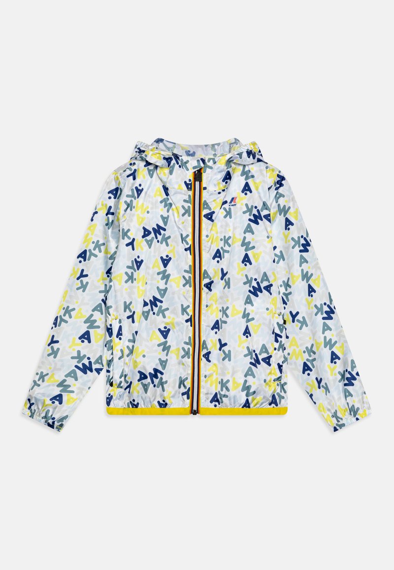Giacca leggera con cappuccio in materiale trasparente, caratterizzata da un motivo astratto colorato nei toni del giallo, blu e verde. Finiture gialle con una cerniera a contrasto.