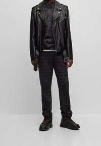 HUGO Chaqueta de cuero - black