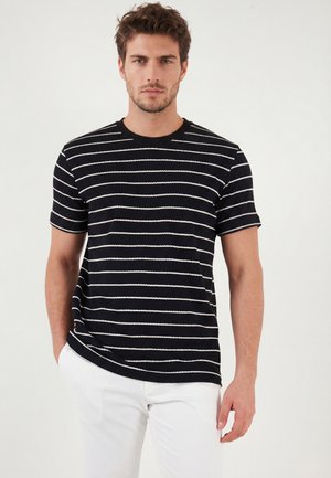 Lela & Buratti, LELA & BURATTI T-SHIRT REGULAR FIT - T-Shirt print - black white