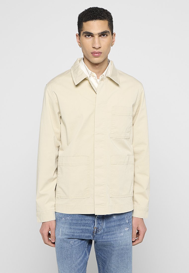 NN.07 Lichte jas crème