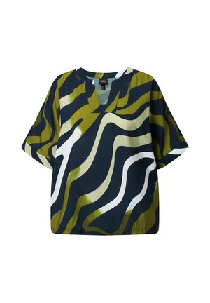 Kurzärmlige Bluse mit V-Ausschnitt und abstrakten wellenförmigen Streifen in Olivgrün, Marineblau, Weiß und Schwarz.