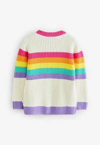 Pull en maille à rayures horizontales dans les tons rose, orange, jaune, vert, bleu, violet et crème. Encolure et poignets côtelés.