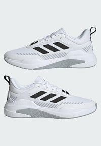 adidas Sportswear TRAINER V - Väglöparskor - white