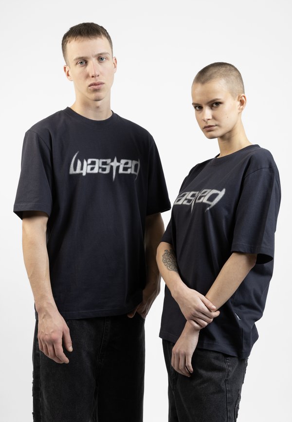 BLADE UNISEX - Print T-shirt