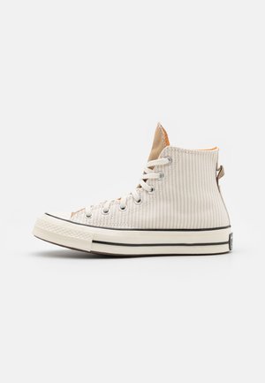 CHUCK HICKORY STRIPE UNISEX - Sapatilhas de cano alto - desert sand/egret