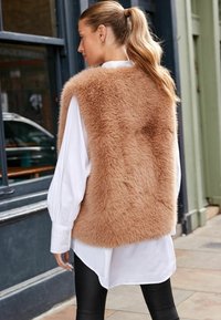 Next REGULAR FIT - Smanicato - camel