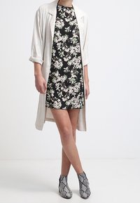 Dorothy Perkins Vardagsklänning - black