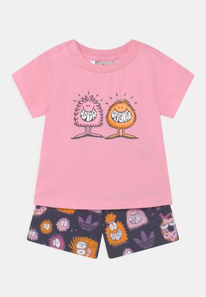 TEE SET UNISEX - T-shirt print - true pink/shadow navy/multicolor