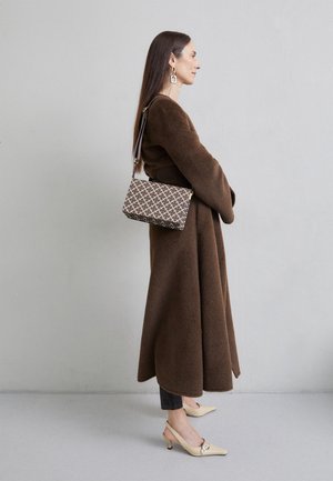 LOENNA - Cross body bag - warm brown