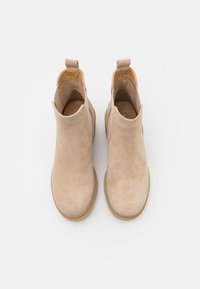 Tamaris Aulinukai su platforma - cream