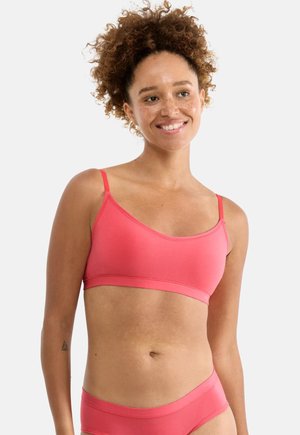 FREE EVOLVE - Liemenėlė su besiūliais kaušeliais - flamingo