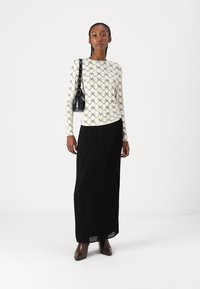 Vero Moda VMALBERTE CILIA BOX - Pikkade varrukatega topp - beige