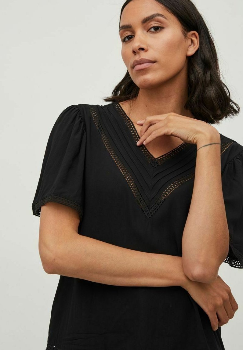 Damen T-Shirts | Vila MIT KURZEN ÄRMELN V AUSSCHNITT Bluse black/schwarz - TJ15050 Damen T-Shirts | Vila MIT KURZEN ÄRMELN V AUSSCHNITT Bluse black/schwarz - TJ15050