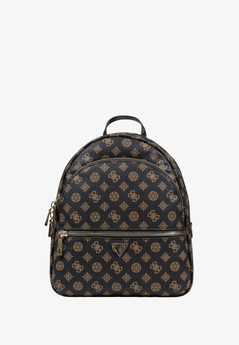 Mochila sintética negra con patrones geométricos y de logo dorados, forma redondeada, doble cremallera y un asa superior. Cuenta con herrajes de marca.